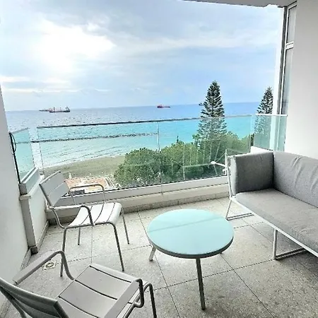 Touch Of Class Molos * Limassol