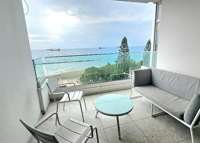 Touch Of Class Molos * Limisso